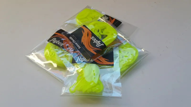 Flybox Intense Chenille in Fl.Yellow-1